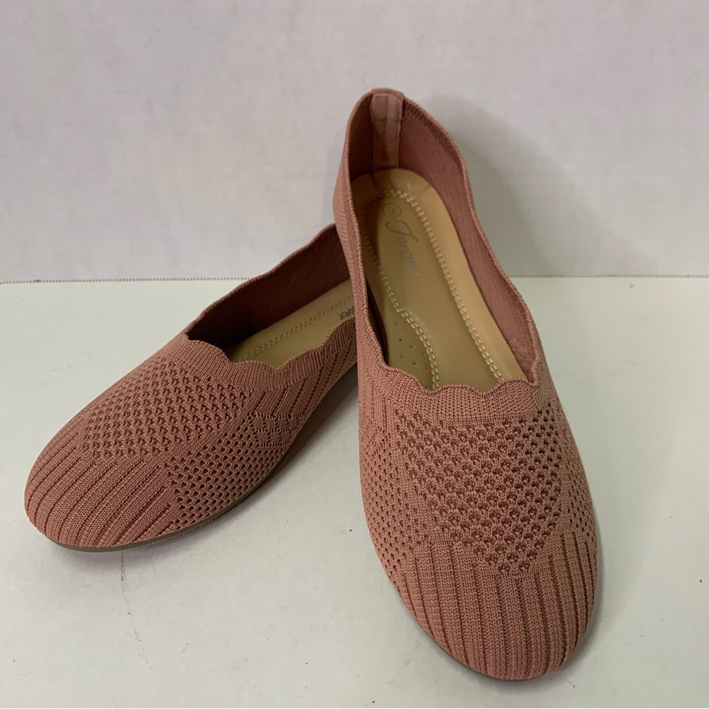 Forever Comfort light Salmon/pink  Ballet Flats Size 9